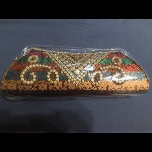 NIP BEADED RED/GREEN PURSE/CLUTCH